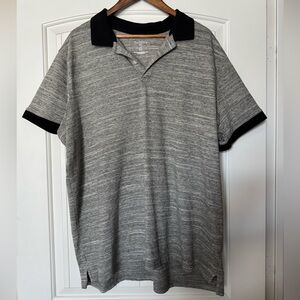 Men’s Gray and Black Goodfellow Short Sleeve Henley. Size 2Xl.